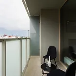 Brand Deluxe *