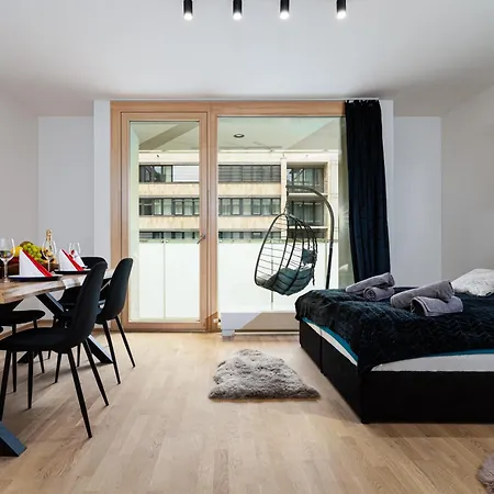 Brand Deluxe Apartamento